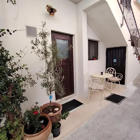 Veli Varos * Split